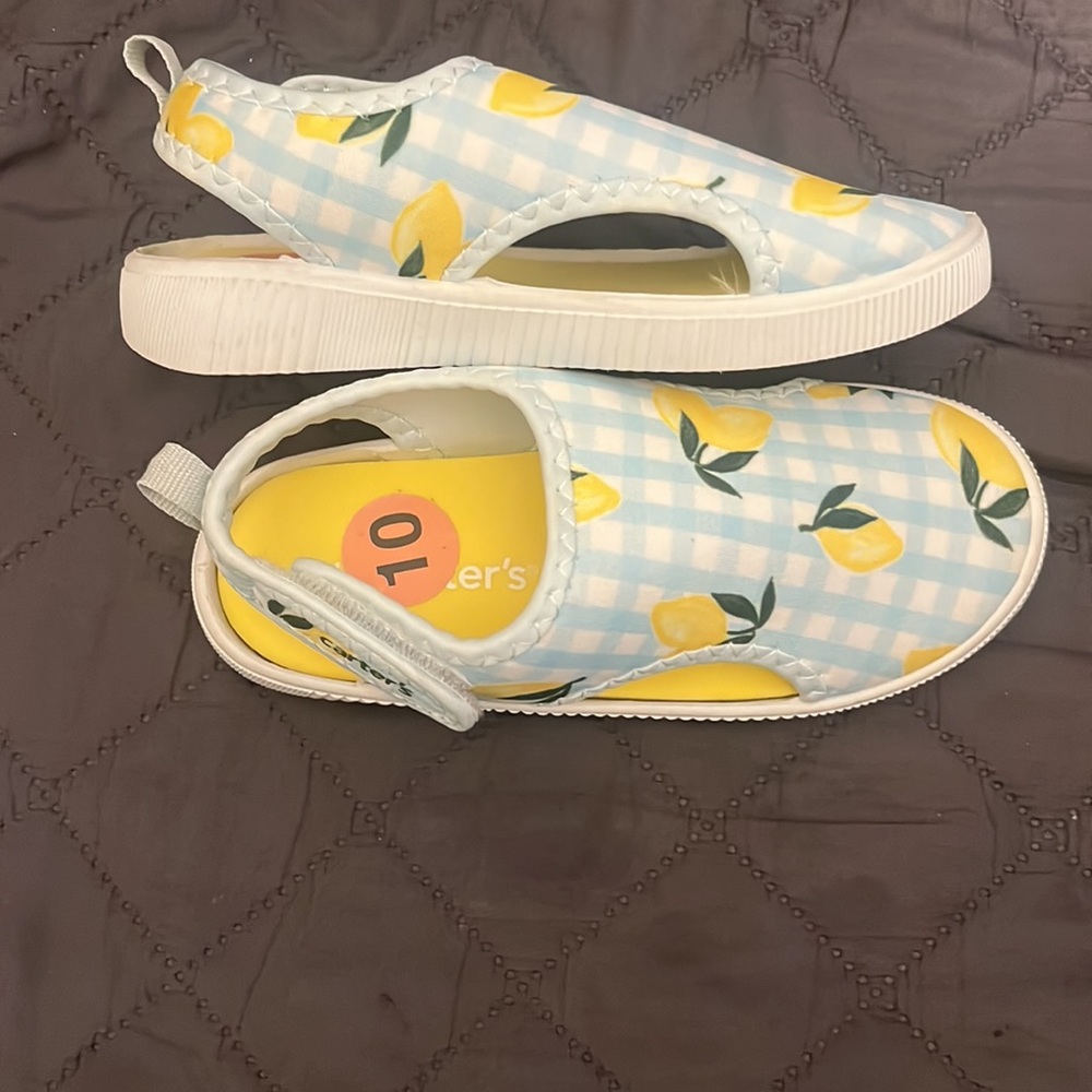 Carters size 10 lemon sandals